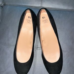 Neve worn block heel, size 9 1/2